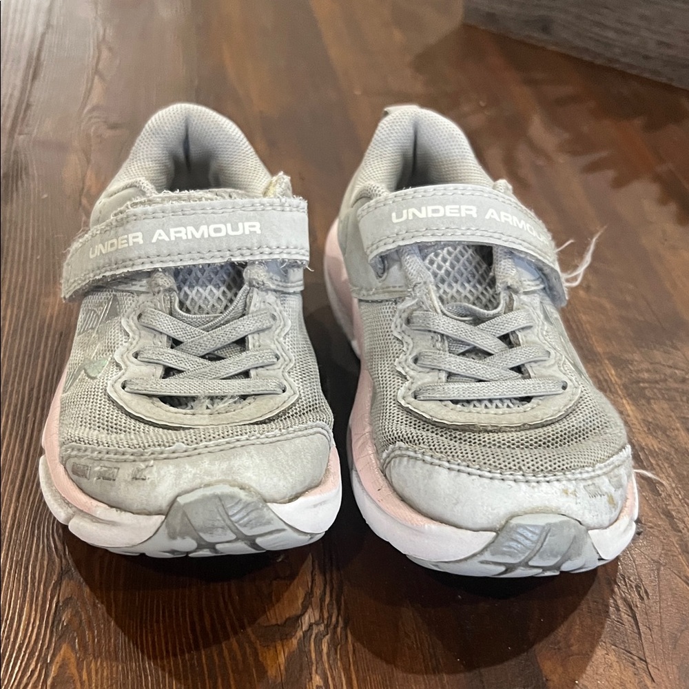 Under Armour Kids Gray and Light Pink Strap Sneakers